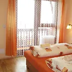 Pod Barancom Hotel 2*