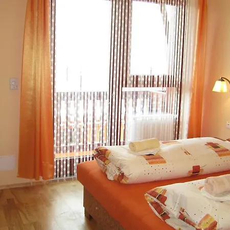 Pod Barancom Hotel 2*