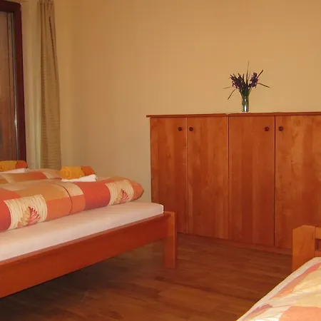 Hotell Pod Barancom Žiar